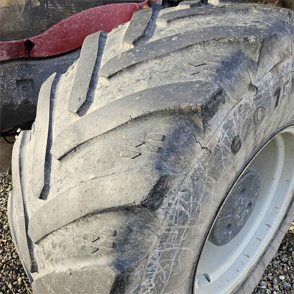 Farm tractor Valtra S322: picture 33