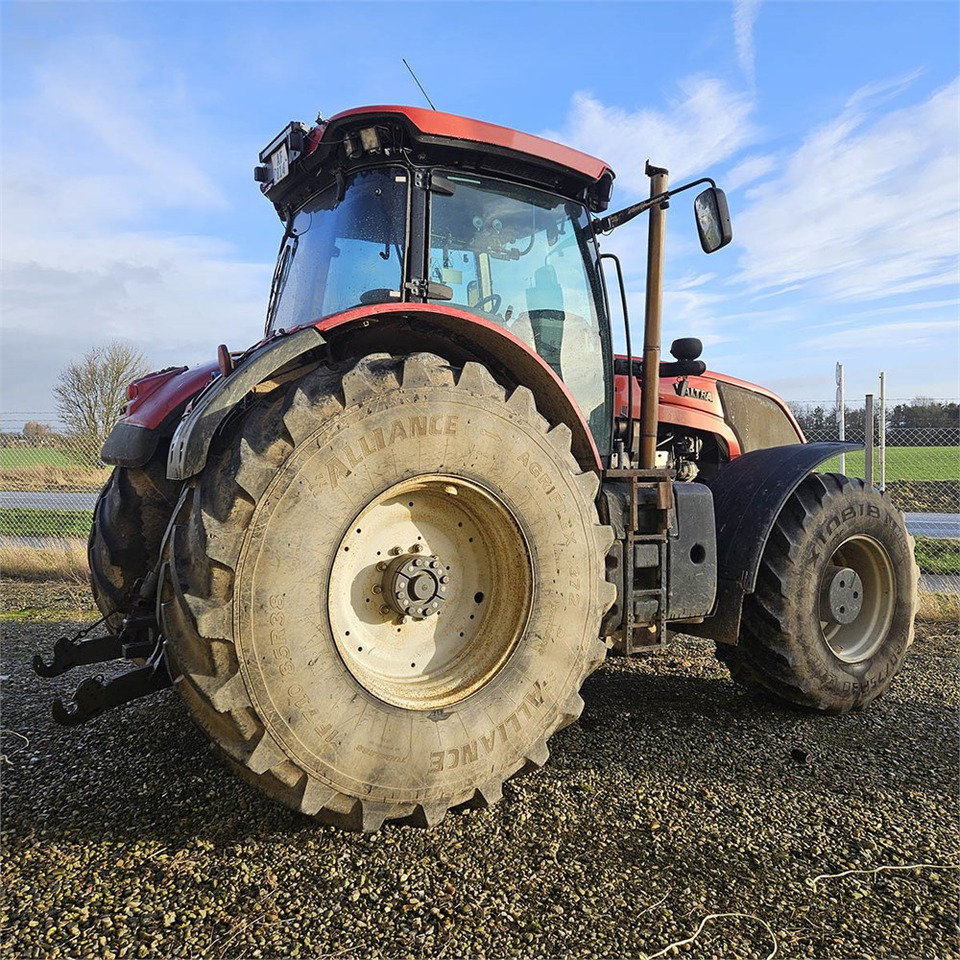 Farm tractor Valtra S322: picture 14