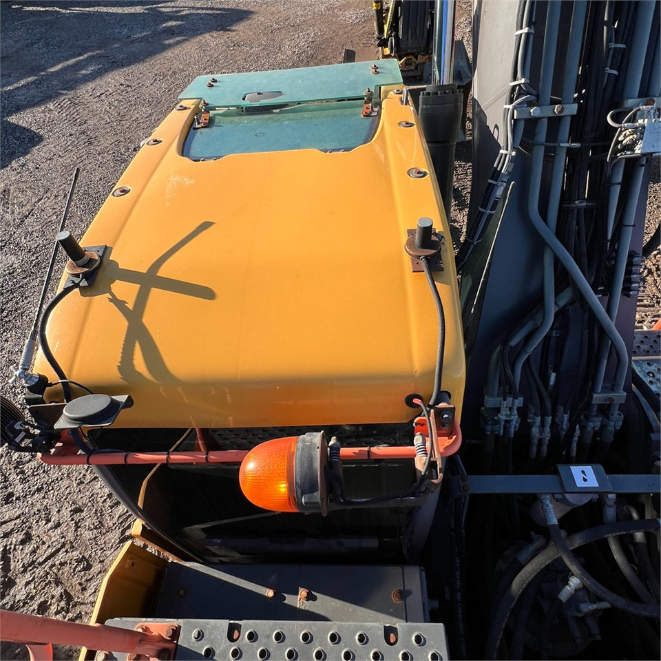 Crawler excavator Volvo EC250 EL: picture 39