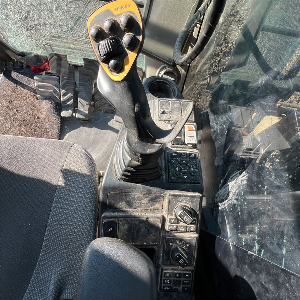 Crawler excavator Volvo EC250 EL: picture 21