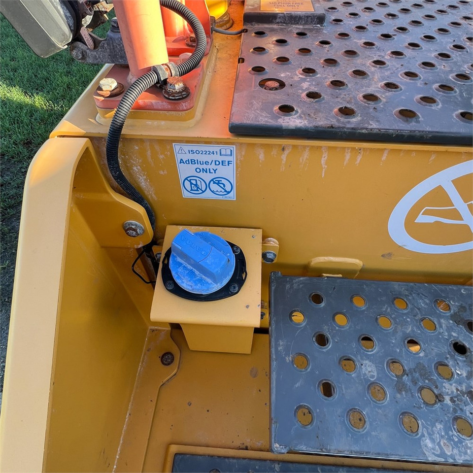 Crawler excavator Volvo EC250 EL: picture 41