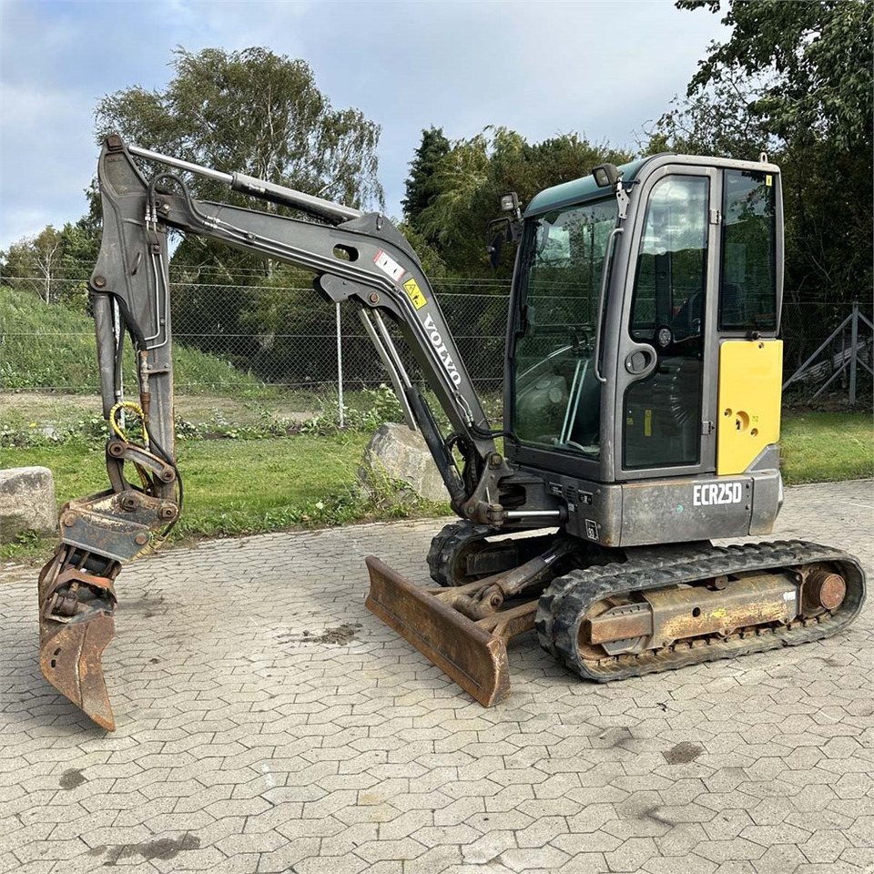 Volvo ECR25 D - Mini excavator: picture 1 Volvo ECR25 D - Mini excavator: picture 1