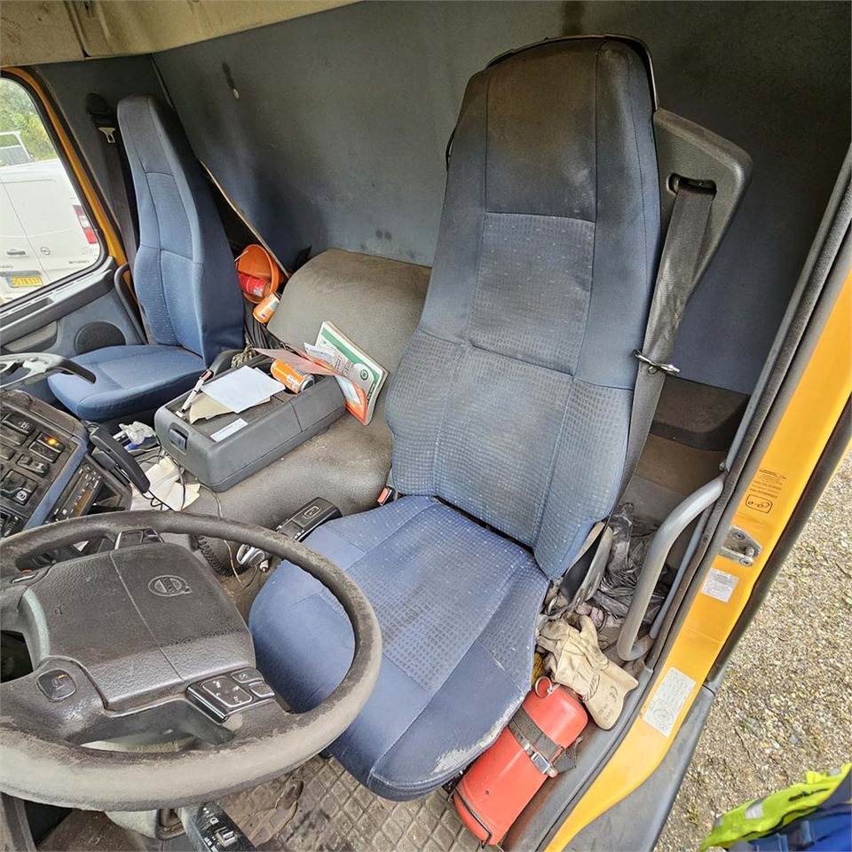 Box truck Volvo FM: picture 13