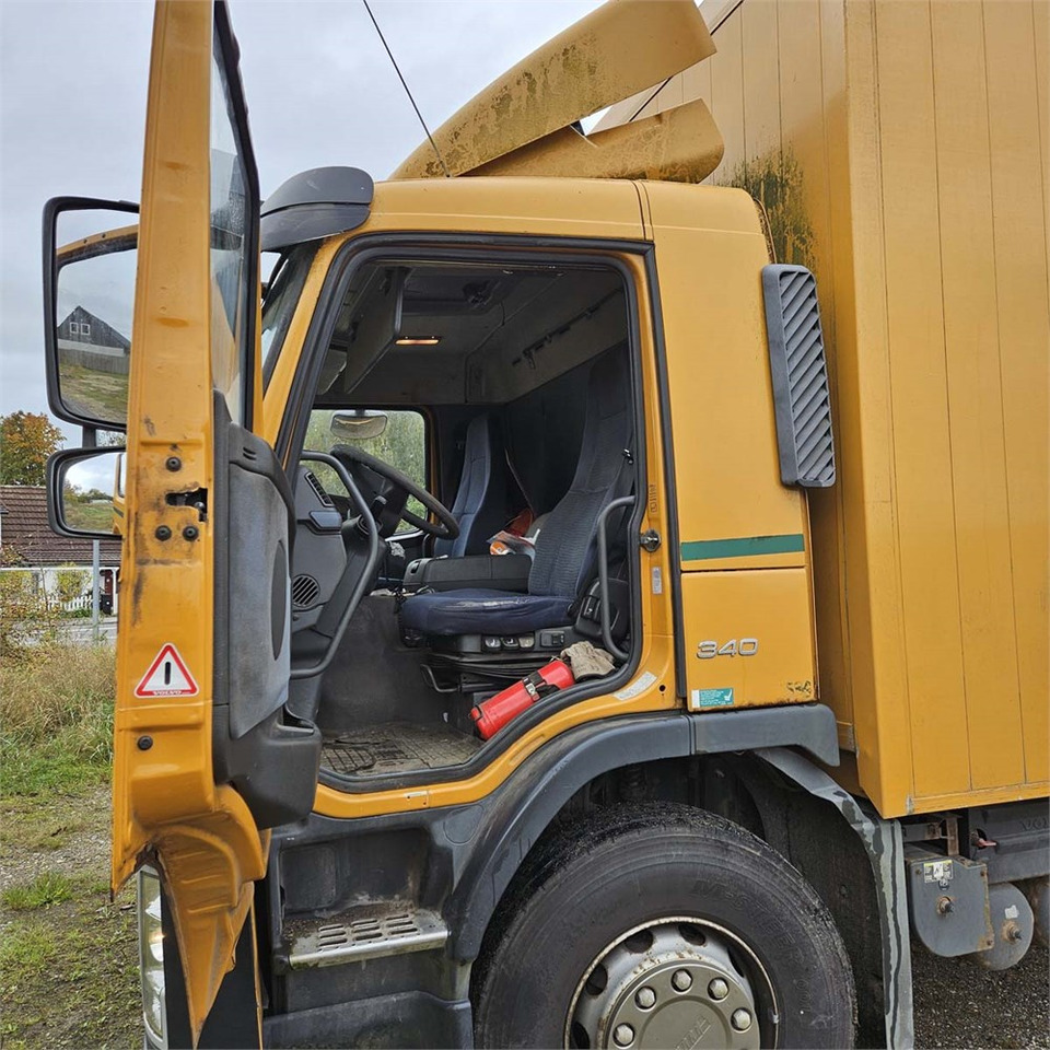 Box truck Volvo FM: picture 12