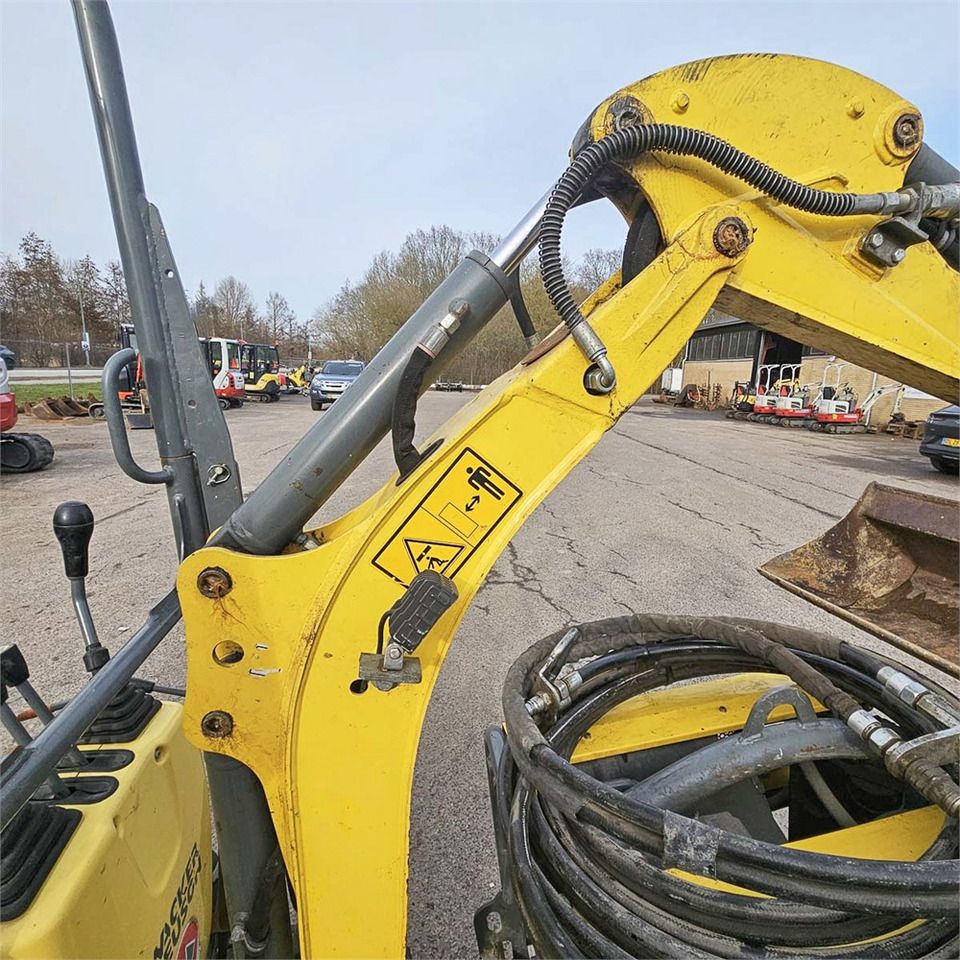 Mini excavator Wacker Neuson 803 Dualpower: picture 35