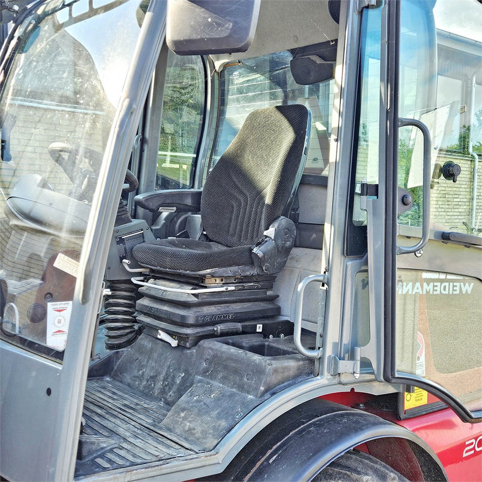 Skid steer loader Weidemann 2080: picture 8