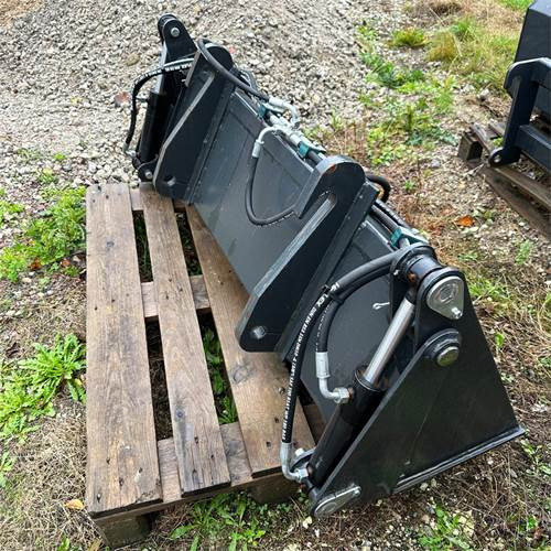 Wiedenmann 4 i 1 - Loader bucket: picture 5 Wiedenmann 4 i 1 - Loader bucket: picture 5