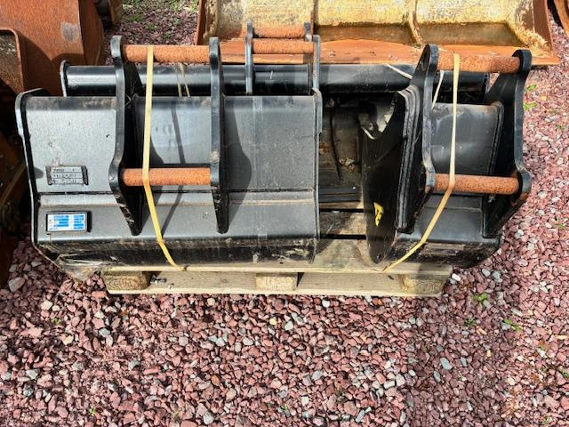 ARDEN EQUIPEMENT LOT 3 GODETS NEUFS - Excavator bucket: picture 3 ARDEN EQUIPEMENT LOT 3 GODETS NEUFS - Excavator bucket: picture 3