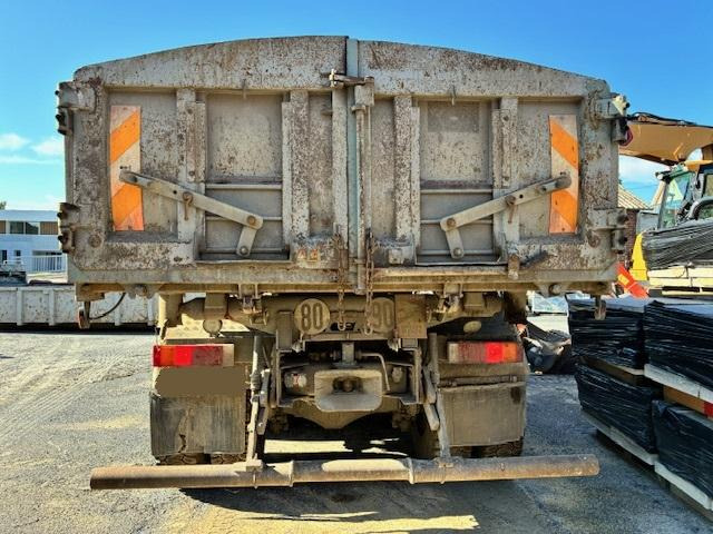 Tipper Iveco TRAKKER 410: picture 6