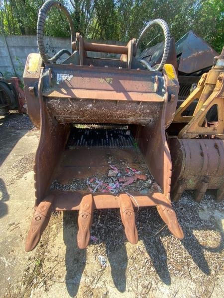 MB BF 120-4 - Bucket for Construction machinery: picture 2 MB BF 120-4 - Bucket for Construction machinery: picture 2