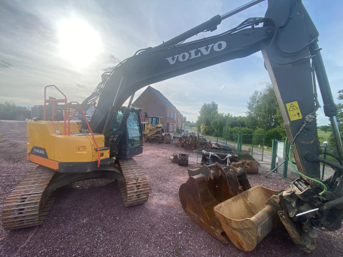 Volvo ECR 235EL - Crawler excavator: picture 3 Volvo ECR 235EL - Crawler excavator: picture 3