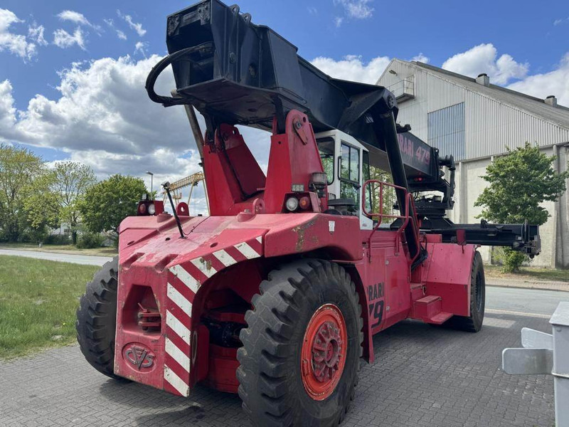CVS Ferrari F479.5 - Reach stacker: picture 3 CVS Ferrari F479.5 - Reach stacker: picture 3