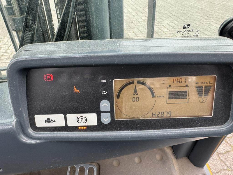 Electric forklift Jungheinrich EFG213: picture 10