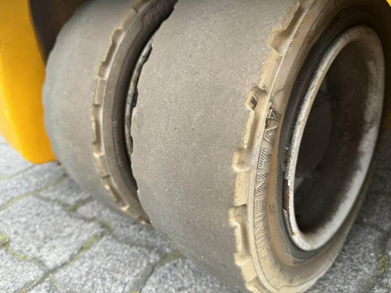 Electric forklift Jungheinrich EFG213: picture 7