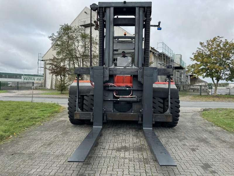 SMV 42-1200B - Diesel forklift: picture 5 SMV 42-1200B - Diesel forklift: picture 5