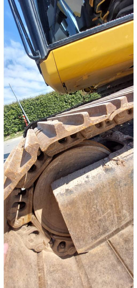 Crawler excavator CAT 323: picture 8