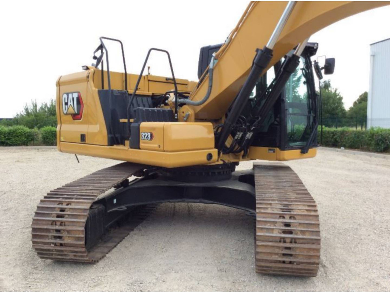 CAT 323 - Crawler excavator: picture 2 CAT 323 - Crawler excavator: picture 2