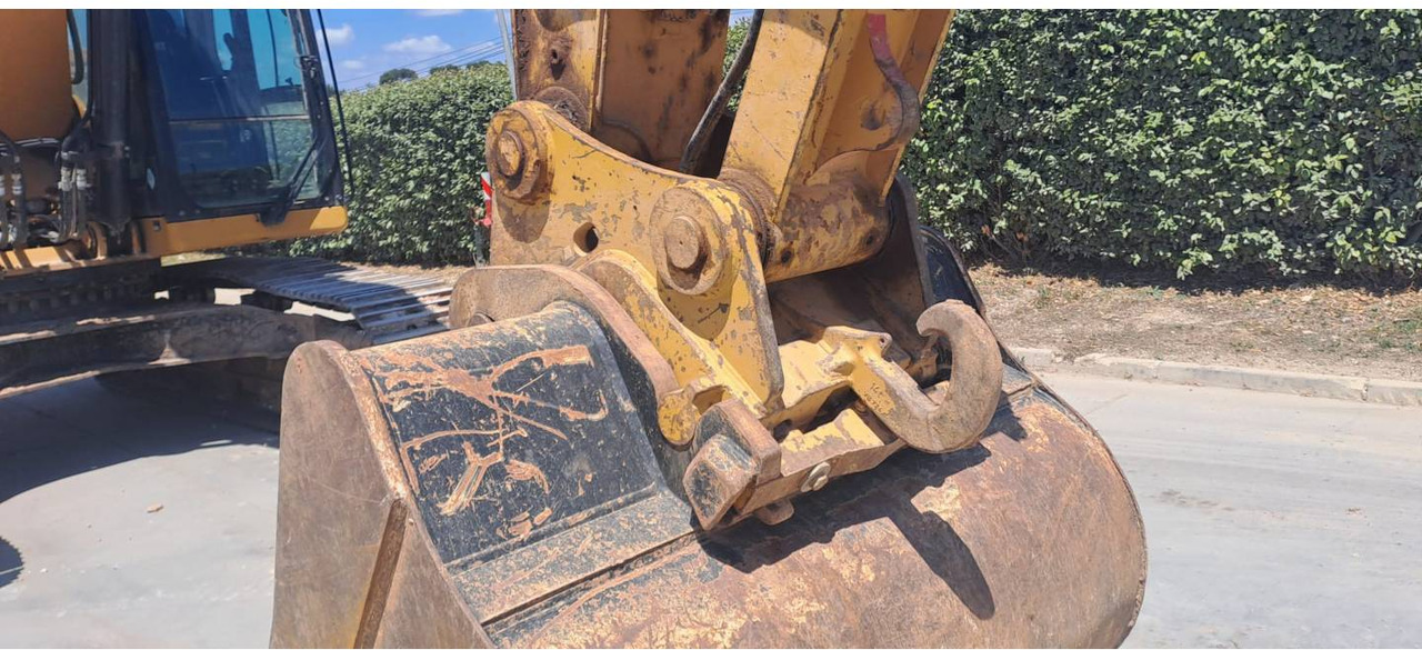 CAT 330 - Crawler excavator: picture 3 CAT 330 - Crawler excavator: picture 3