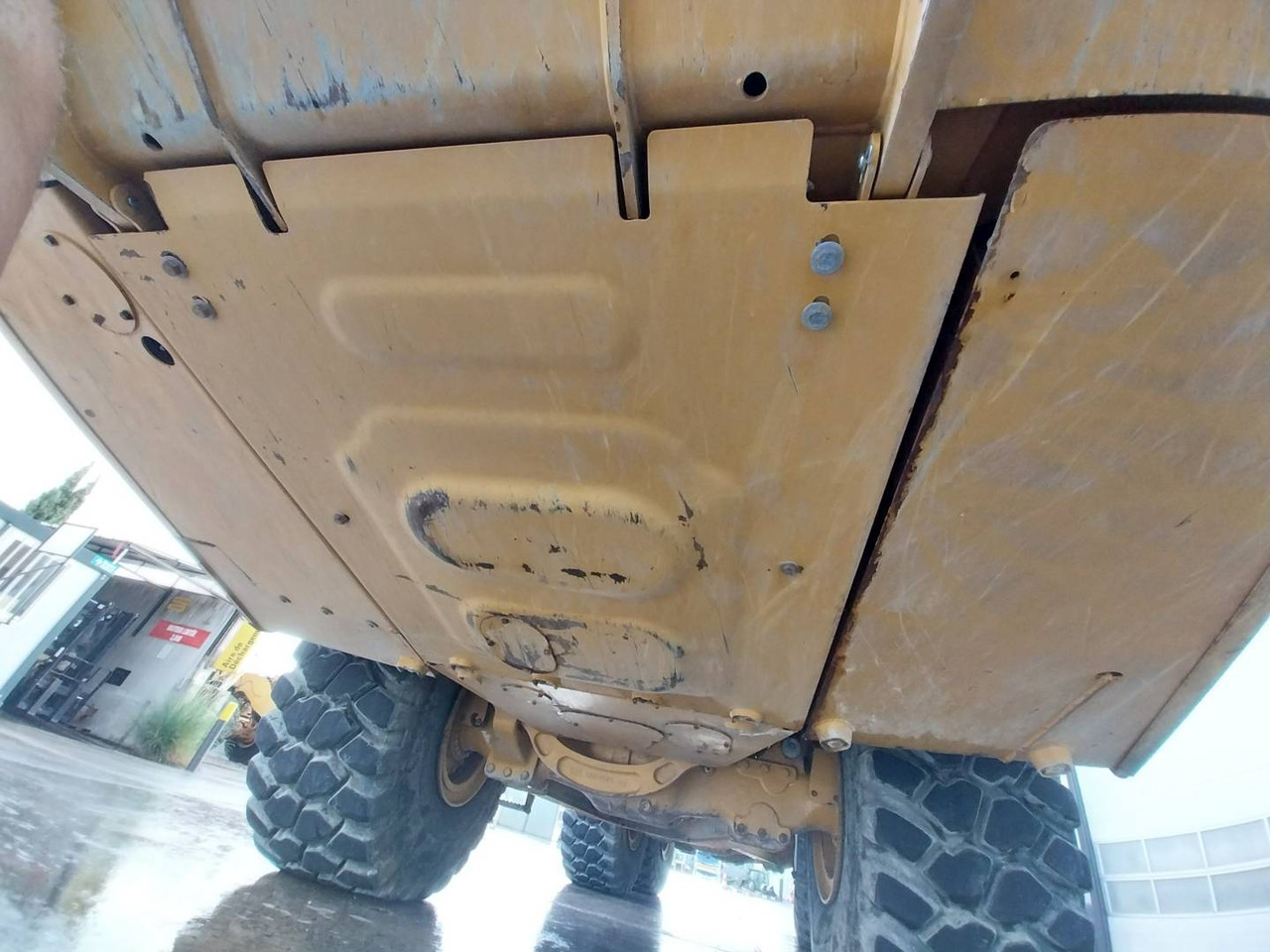 Articulated dumper CAT 745: picture 20