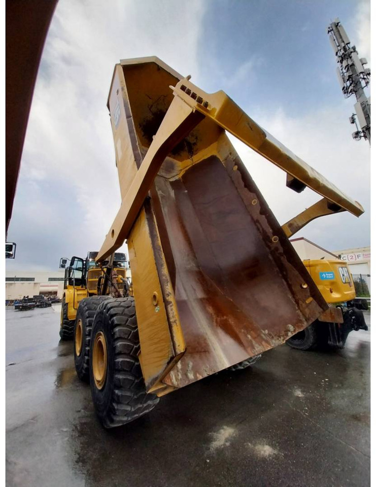 Articulated dumper CAT 745: picture 18