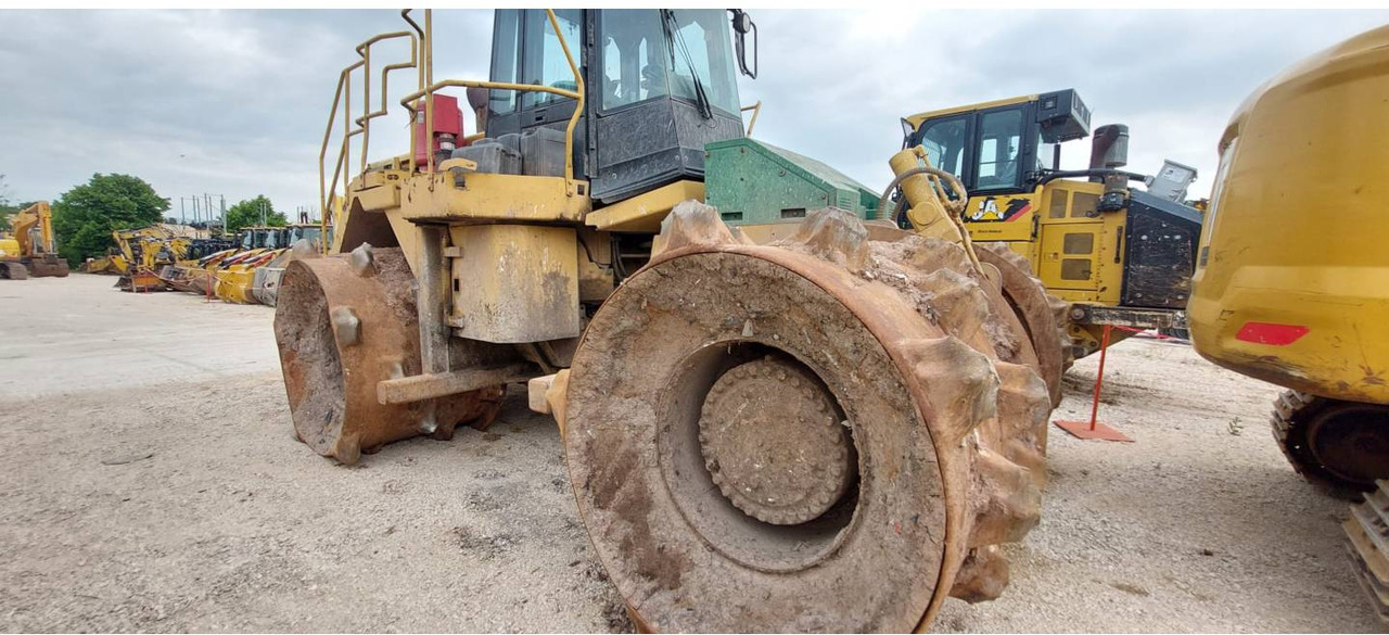 CAT 826G II - Bulldozer: picture 3 CAT 826G II - Bulldozer: picture 3