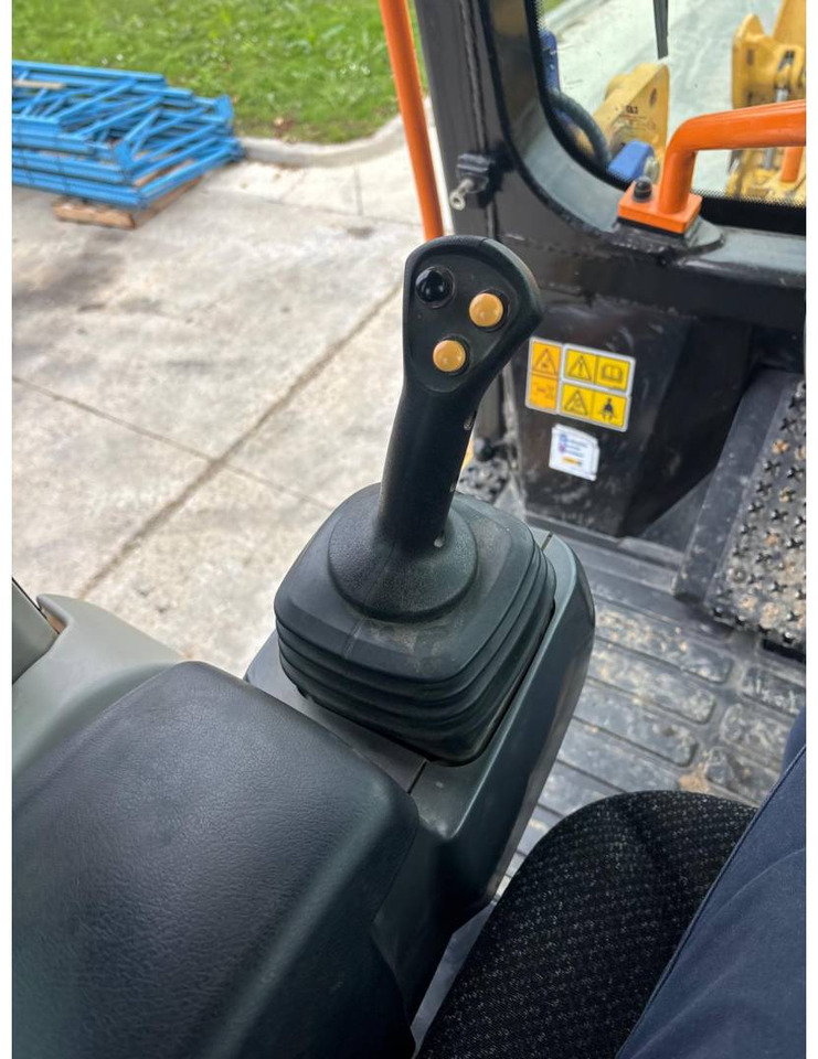 Crawler loader CAT 963K: picture 28