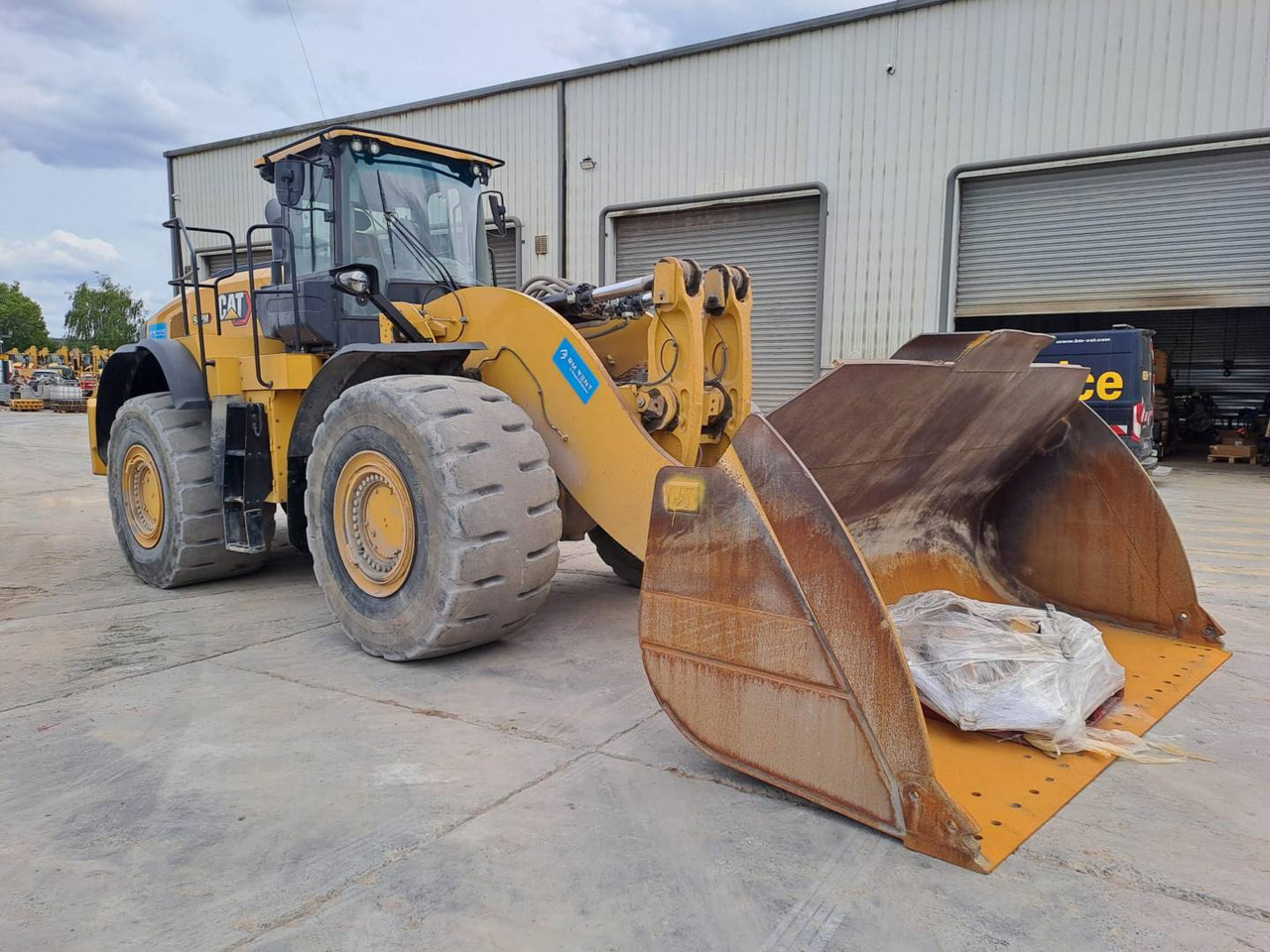 CAT 982M - Wheel loader: picture 2 CAT 982M - Wheel loader: picture 2