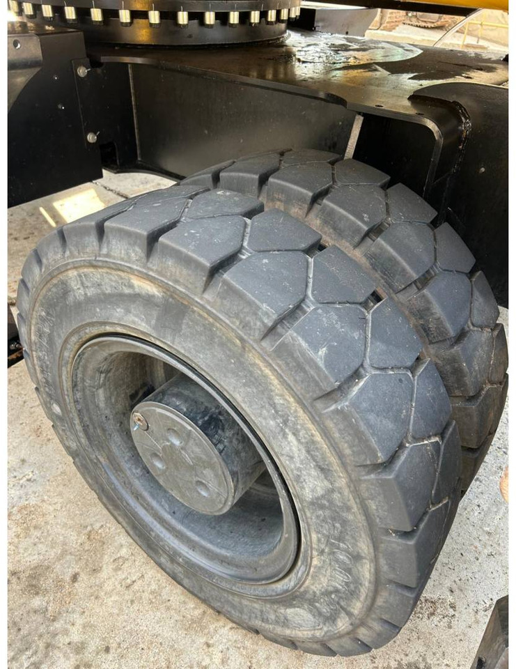 Wheel excavator CAT MH3024-1: picture 7