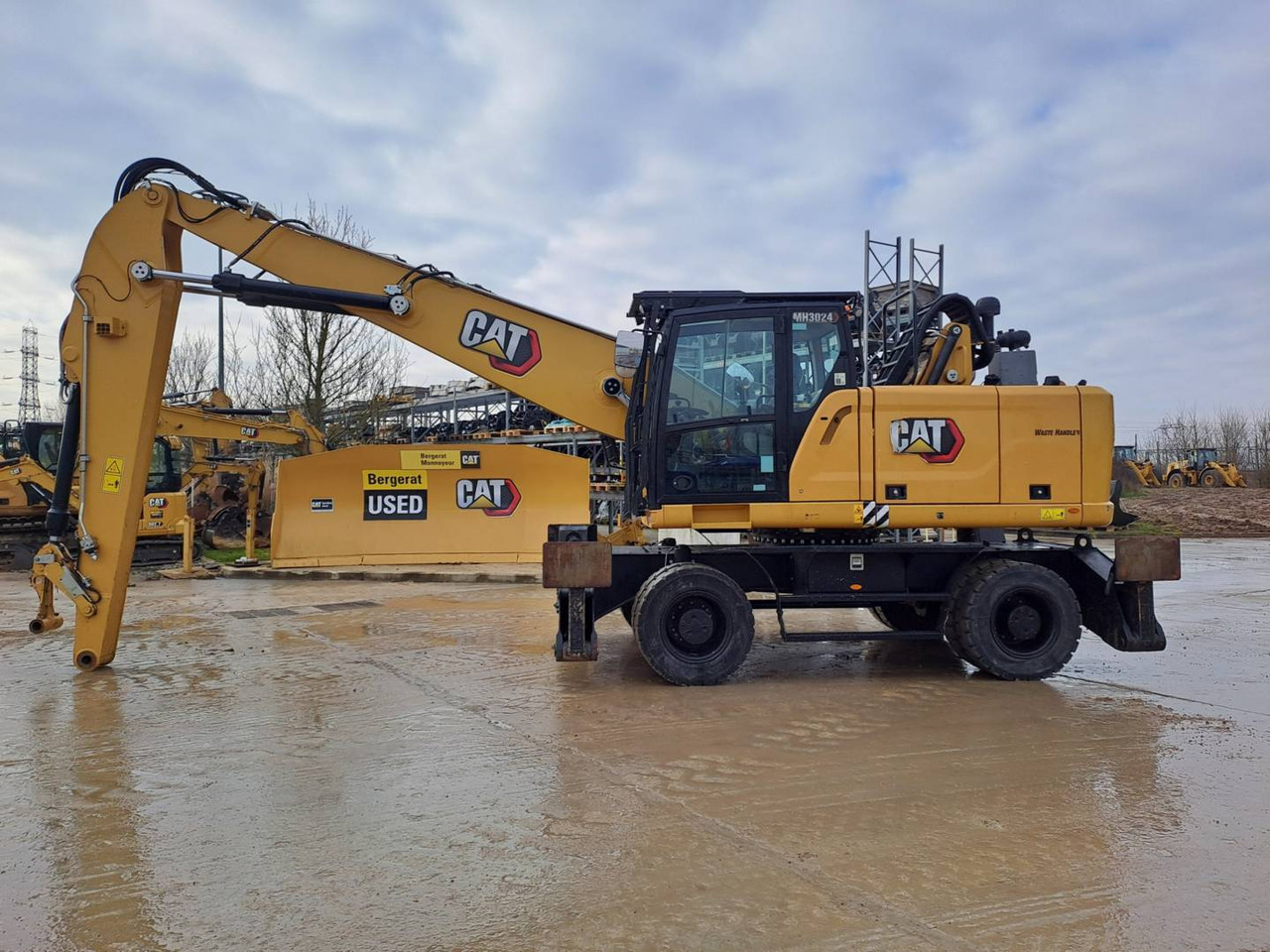 CAT MH3024 - Wheel excavator: picture 3 CAT MH3024 - Wheel excavator: picture 3