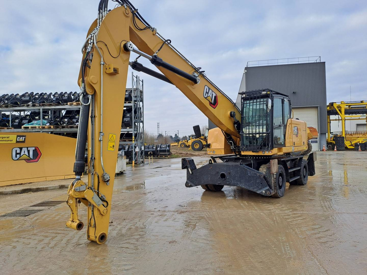 CAT MH3024 - Wheel excavator: picture 2 CAT MH3024 - Wheel excavator: picture 2
