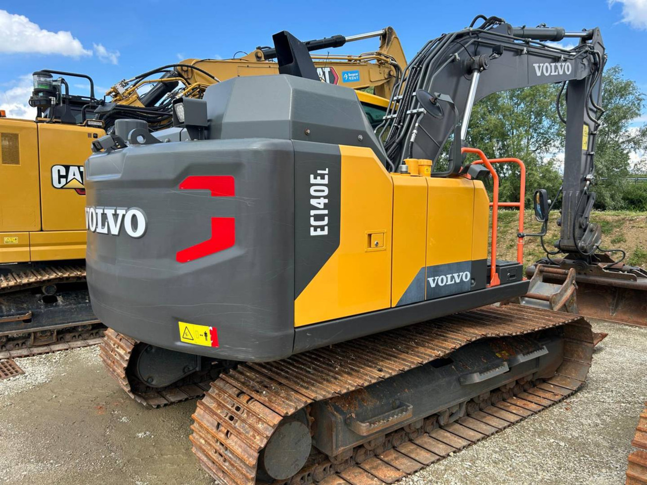VOLVO CONSTRUCTION EQUIPMENT EC140 - Crawler excavator: picture 3 VOLVO CONSTRUCTION EQUIPMENT EC140 - Crawler excavator: picture 3