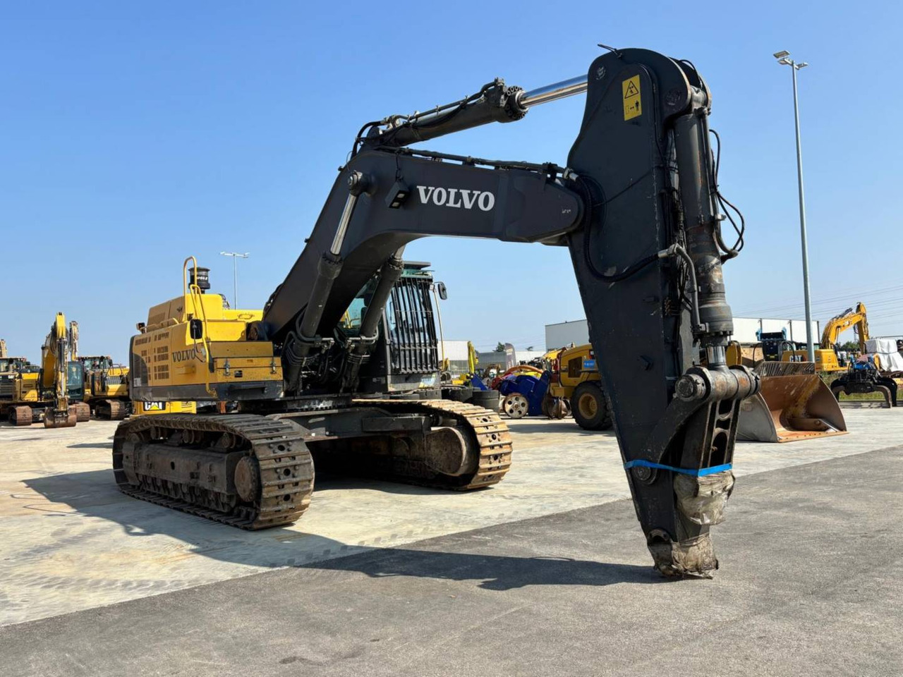 VOLVO CONSTRUCTION EQUIPMENT EC700 CL - Crawler excavator: picture 1 VOLVO CONSTRUCTION EQUIPMENT EC700 CL - Crawler excavator: picture 1