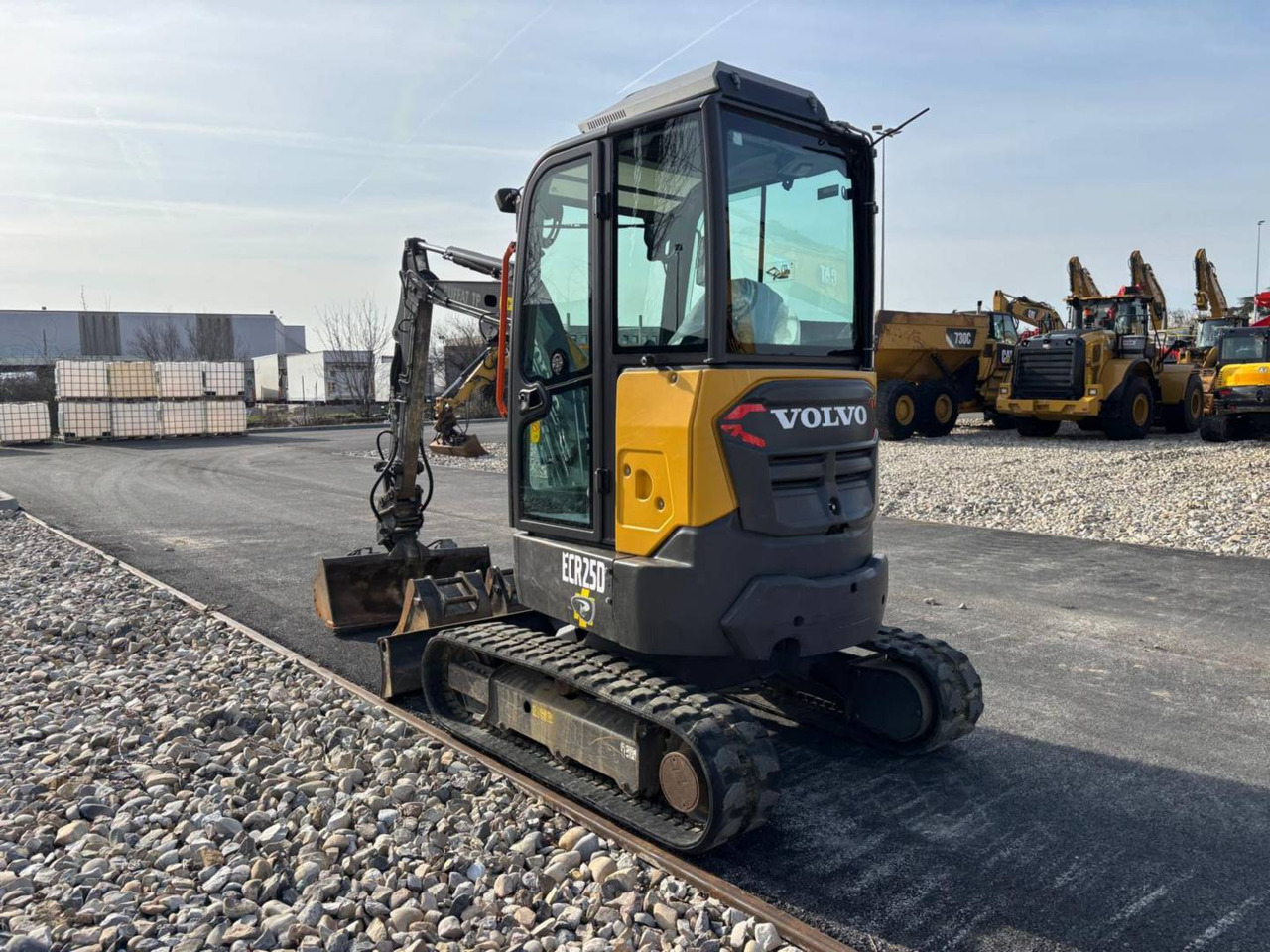 VOLVO CONSTRUCTION EQUIPMENT ECR25D - Crawler excavator: picture 3 VOLVO CONSTRUCTION EQUIPMENT ECR25D - Crawler excavator: picture 3