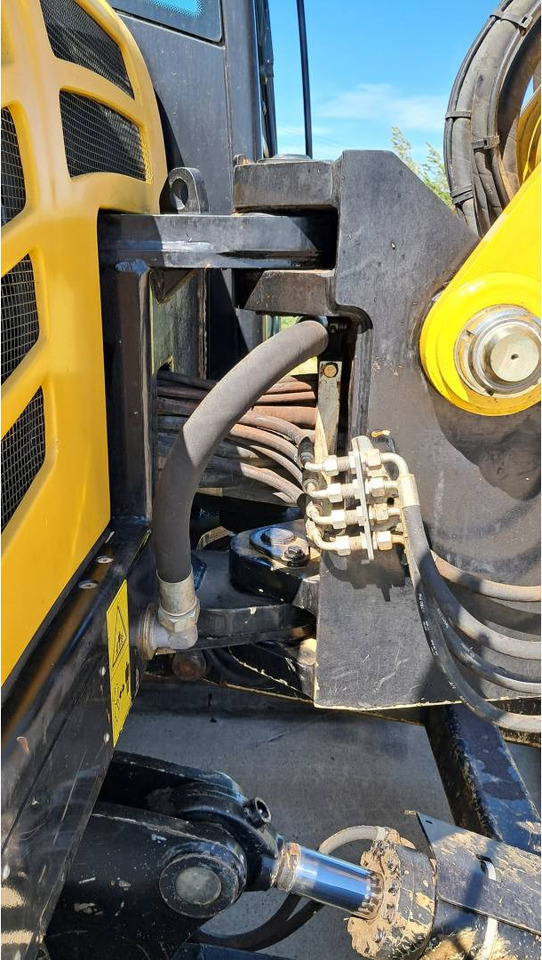 Crawler excavator YANMAR SV120: picture 23