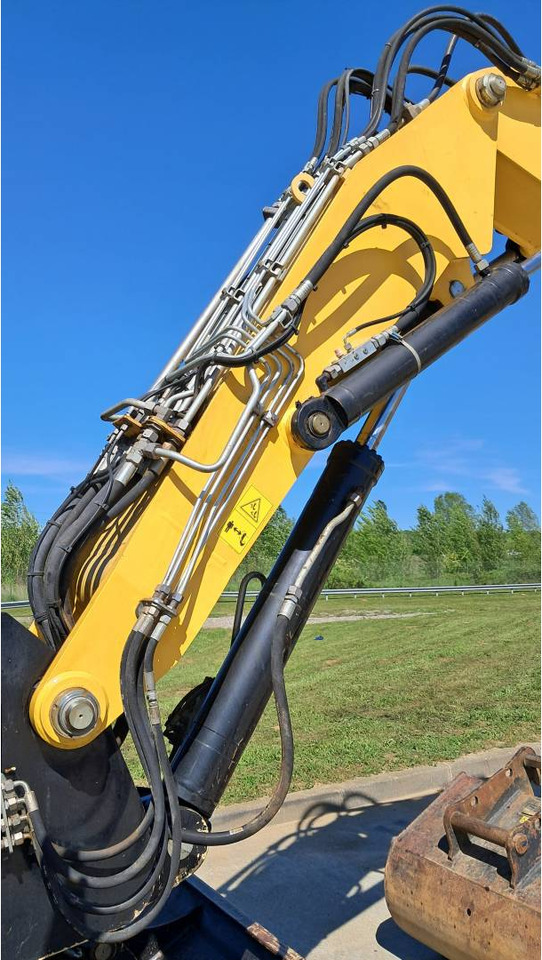 Crawler excavator YANMAR SV120: picture 24