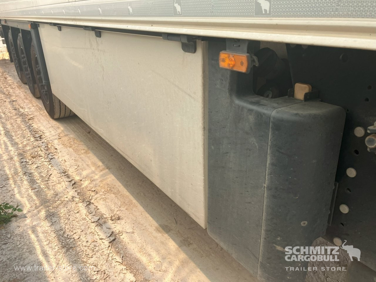 SCHMITZ Semiremolque Frigo Standard Double deck - Isothermal semi-trailer: picture 2 SCHMITZ Semiremolque Frigo Standard Double deck - Isothermal semi-trailer: picture 2