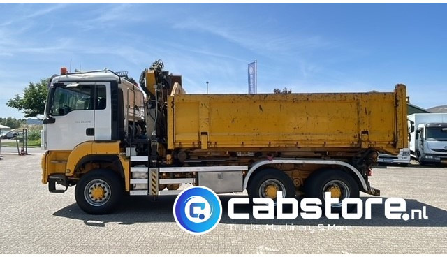 MAN TGS 26.440 6X6 BB EEV MAN TGS 26.440 Euro 5 EEV - 6X6 - Laadkraan - Kipper - Kabelsysteem - Bouwjaar 2010 - Km 657.509 - APK tot 22-11-2025 !! - Tipper, Crane truck: picture 4 MAN TGS 26.440 6X6 BB EEV MAN TGS 26.440 Euro 5 EEV - 6X6 - Laadkraan - Kipper - Kabelsysteem - Bouwjaar 2010 - Km 657.509 - APK tot 22-11-2025 !! - Tipper, Crane truck: picture 4