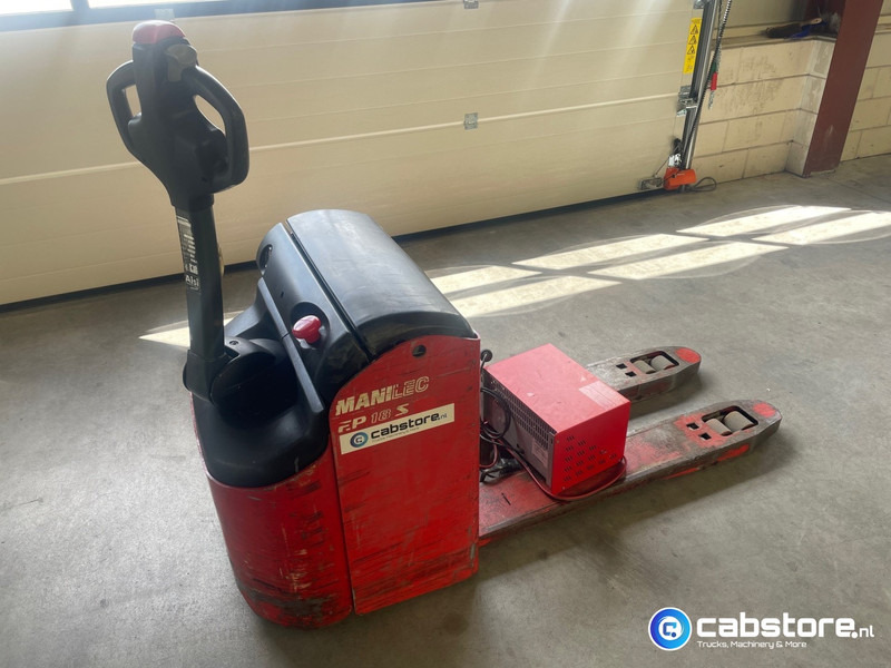 Manitou EP185 Electric Pallettruck Manitou EP185 Electrische palletwagen - Bouwjaar 2007 - Uren 1160 - Pallet truck: picture 1 Manitou EP185 Electric Pallettruck Manitou EP185 Electrische palletwagen - Bouwjaar 2007 - Uren 1160 - Pallet truck: picture 1