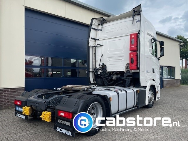 Scania S410 A 4x2 EB Euro 6 - MEGA VOLUME - RETARDER - Bouwjaar 2018 - S-Highline - Km 817.924 - Differentieelslot - Tractor unit: picture 4 Scania S410 A 4x2 EB Euro 6 - MEGA VOLUME - RETARDER - Bouwjaar 2018 - S-Highline - Km 817.924 - Differentieelslot - Tractor unit: picture 4