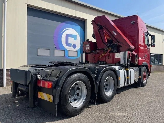 Volvo FH 440 6X2R Euro 5 Kraantrekker - Year 2007 - Ladekran - Crane - Grua HMF 2820 K5 - Remote control - Good condition !! - Tractor unit: picture 5 Volvo FH 440 6X2R Euro 5 Kraantrekker - Year 2007 - Ladekran - Crane - Grua HMF 2820 K5 - Remote control - Good condition !! - Tractor unit: picture 5