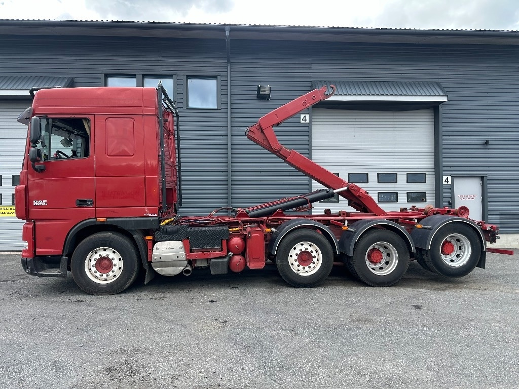 Hook lift truck DAF XF105.410 8x2: picture 7