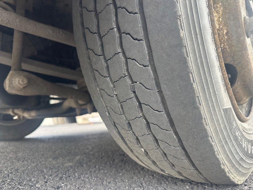 Box truck Iveco Eurocargo 100 E22: picture 11 Box truck Iveco Eurocargo 100 E22: picture 11