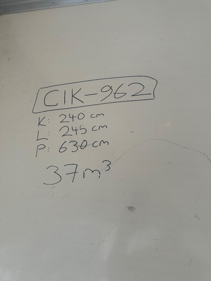 Box truck Iveco Eurocargo 100 E22: picture 9 Box truck Iveco Eurocargo 100 E22: picture 9