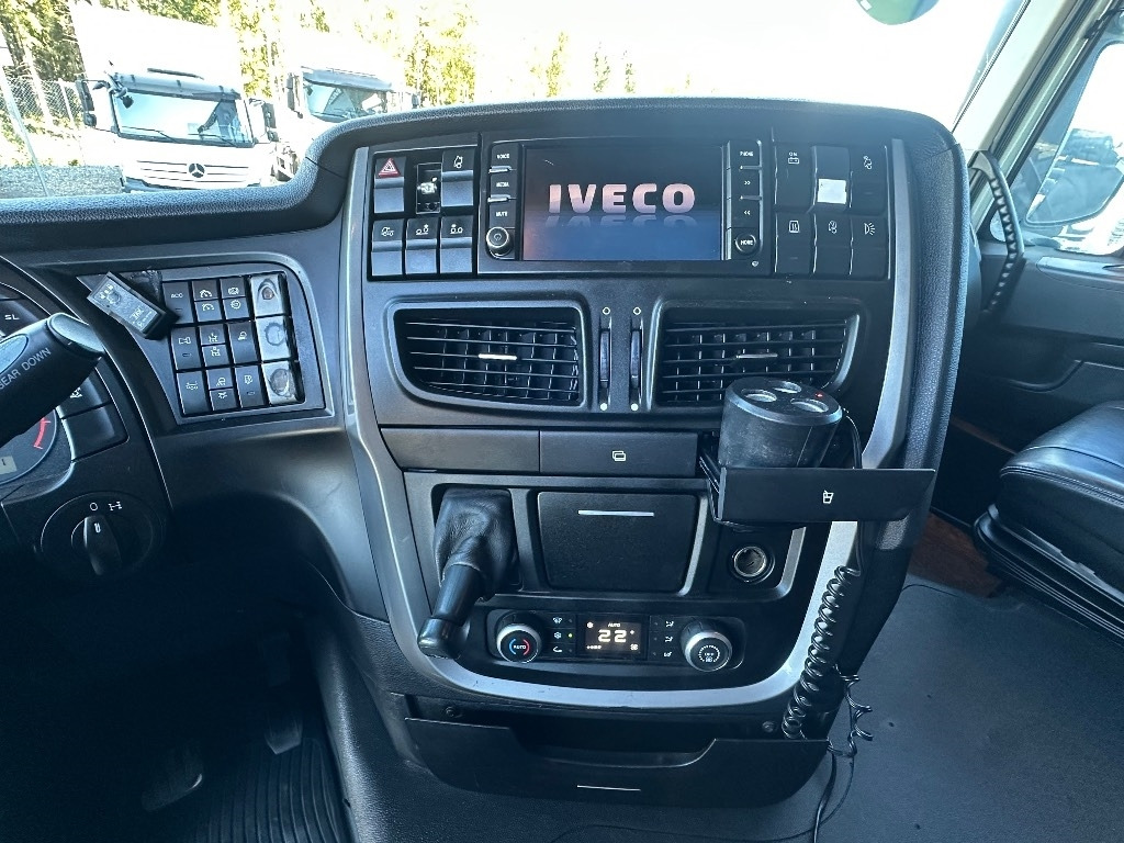 Hook lift truck Iveco X-Way AS35S560 8x2: picture 17