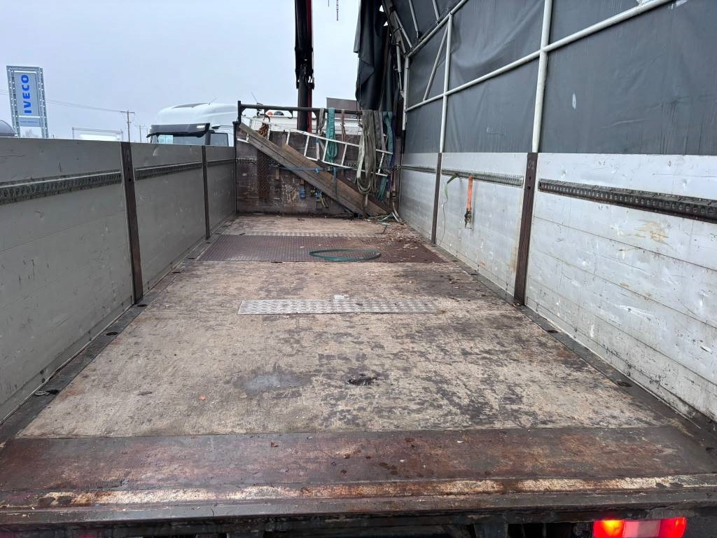 Volvo FM9 - Crane truck: picture 5 Volvo FM9 - Crane truck: picture 5