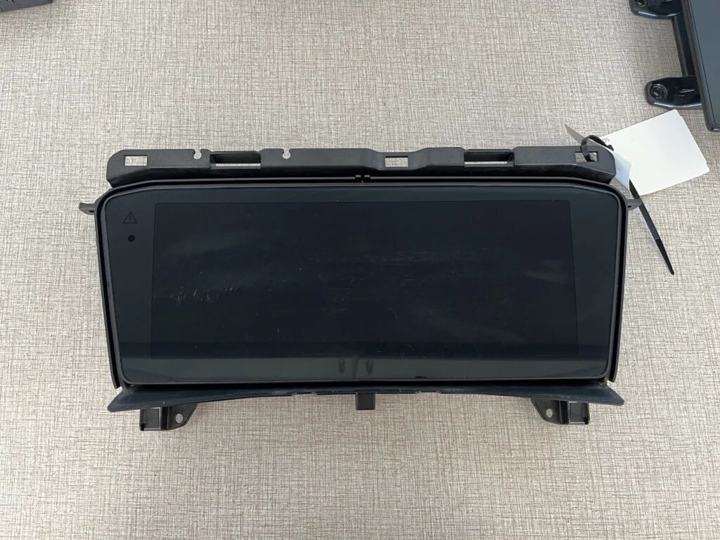 Scania 3231269 – Scania Interactive driver display - Electrical system for Truck: picture 1 Scania 3231269 – Scania Interactive driver display - Electrical system for Truck: picture 1