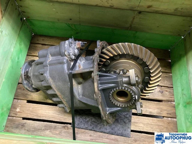 Scania Oil sump P/N: 2840476 - Engine and parts for Truck: picture 4 Scania Oil sump P/N: 2840476 - Engine and parts for Truck: picture 4