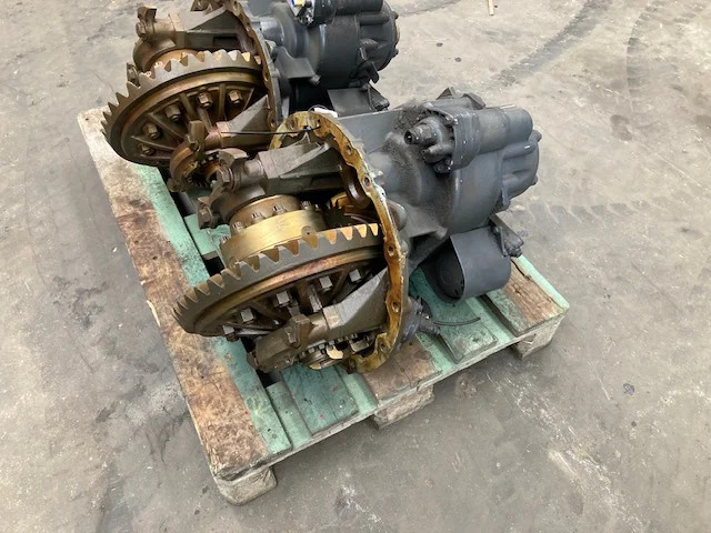Scania RB662 – 3.80 – Scania 2893440 - Differential gear for Truck: picture 1 Scania RB662 – 3.80 – Scania 2893440 - Differential gear for Truck: picture 1