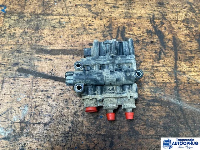 Scania Valve block – Scania 1889795 - Electrical system for Truck: picture 1 Scania Valve block – Scania 1889795 - Electrical system for Truck: picture 1