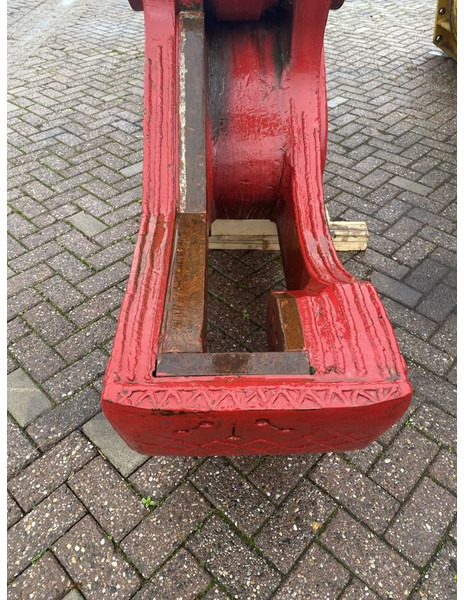 LaBounty MSD 4500R Saber - Demolition shears for Construction machinery: picture 3 LaBounty MSD 4500R Saber - Demolition shears for Construction machinery: picture 3